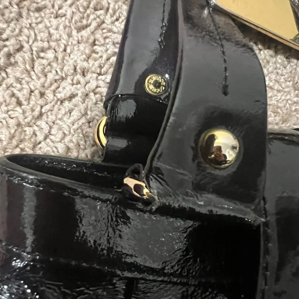 Dooney & Burke Black Patent Leather Handbag HP - Picture 9 of 14
